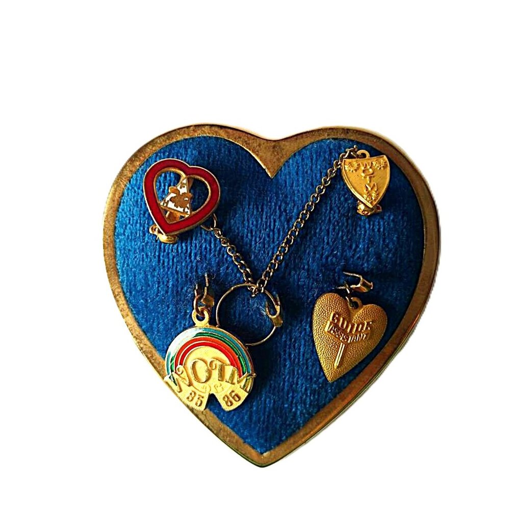 Vintage Heart Brooch Pin Holder Blue Velvet with WOTM Charms Collectible